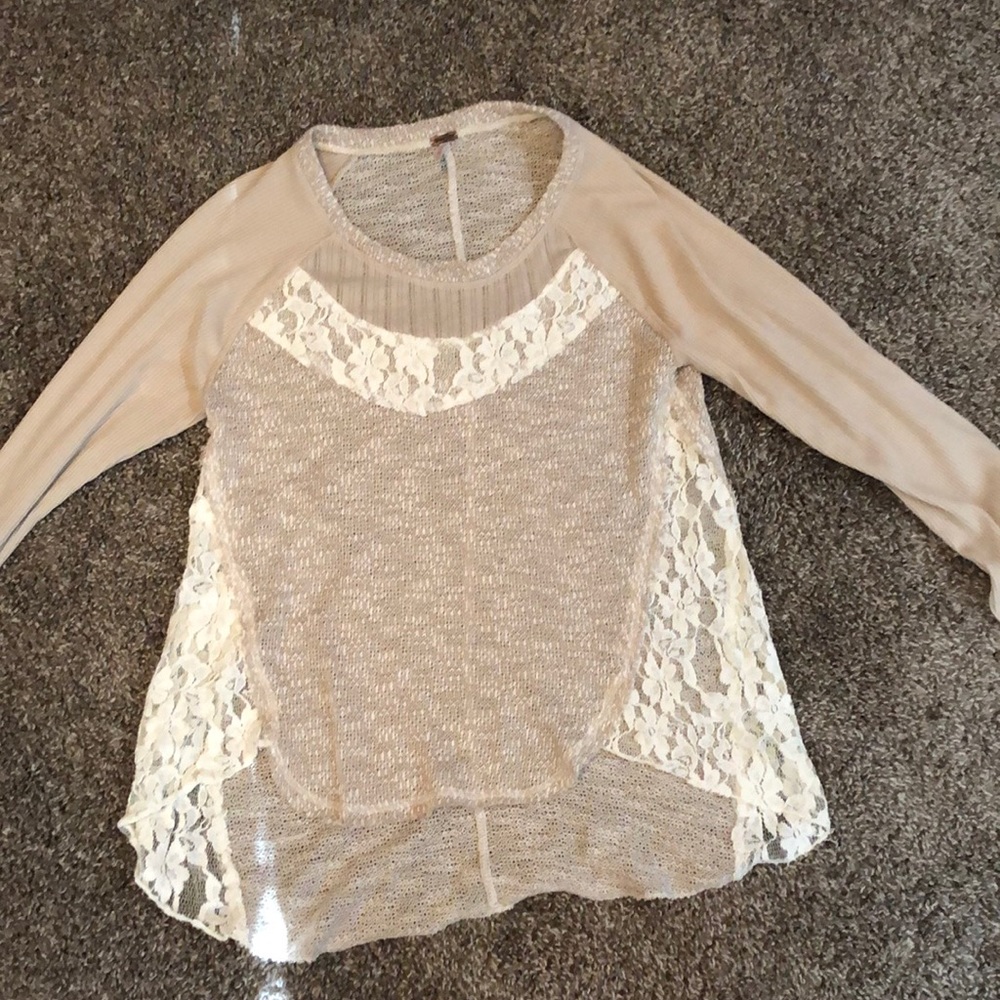 Super cute tan long sleeve shirt
